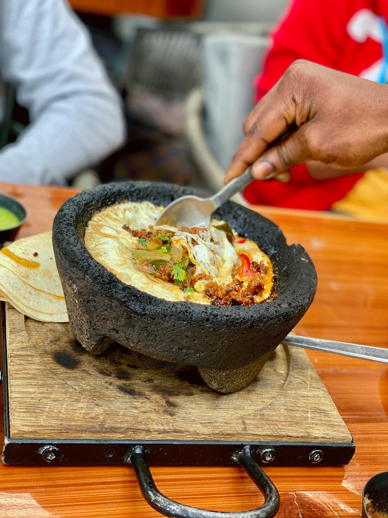 Klart och lugnt turkost vatten – februari är en bra tid att åka till Zanzibar