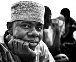 Lokalbefolkningen i Zanzibar välkomnar turister med respekt och gästvänlighet.