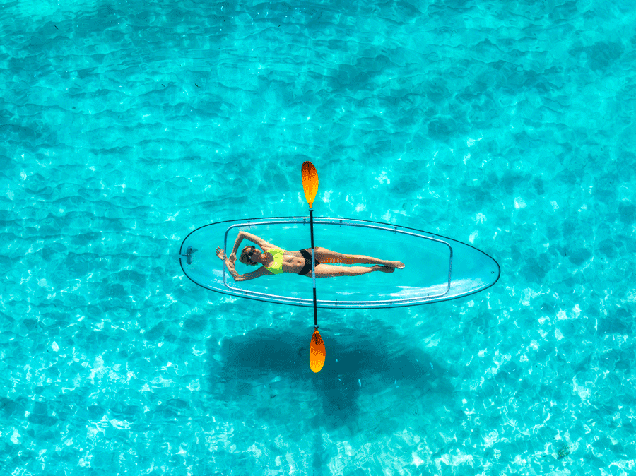 Genomskinlig kajak på Zanzibar