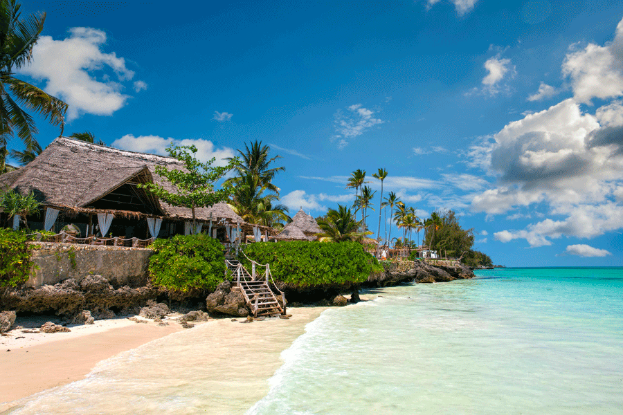 Bästa stränderna på Zanzibar i oktober med vit sand och palmer